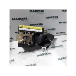 Lancia - Thesis - Front seatbelt, left