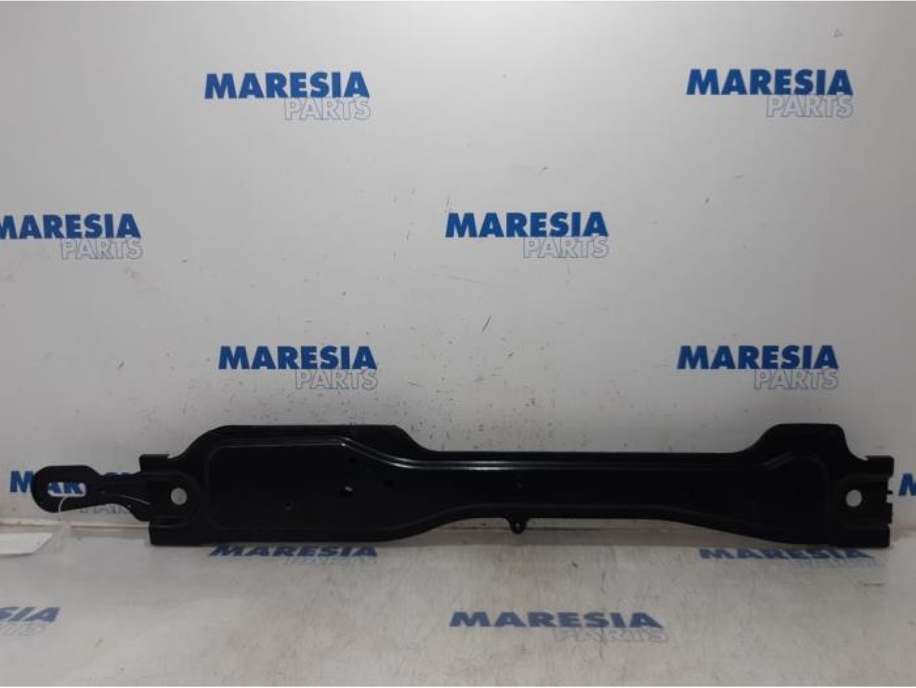 Renault - Megane - Radiator bar