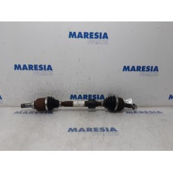 Renault - Megane - Aandrijfas links-voor