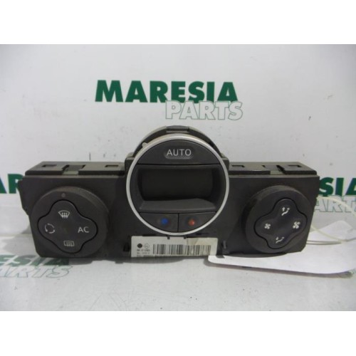 Renault - Clio - Heater control panel