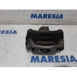 Renault - Megane - Front brake calliper, left