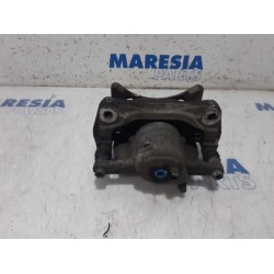 Renault - Megane - Front brake calliper, left