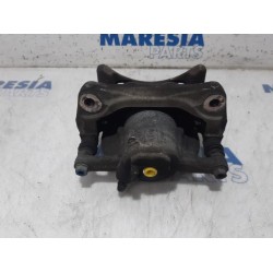Renault - Megane - Front brake calliper, right