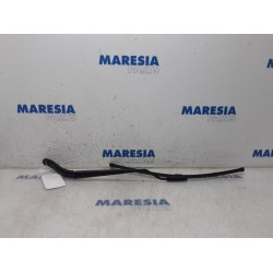 Renault - Megane - Front wiper arm