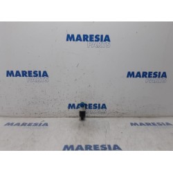 Renault - Megane - Windscreen washer pump