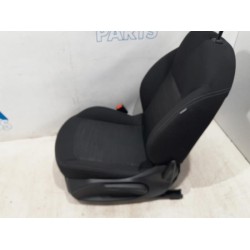 Peugeot - 208 - Sitz links