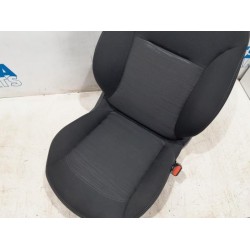 Peugeot - 208 - Sitz rechts