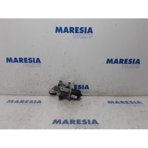 Renault - Clio - Front wiper motor
