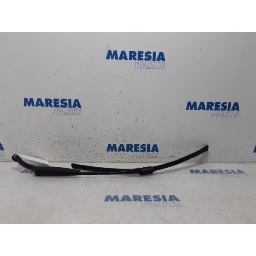 Fiat - Panda - Front wiper arm