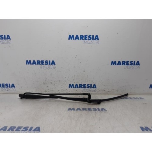 Citroen - C1 - Front wiper arm