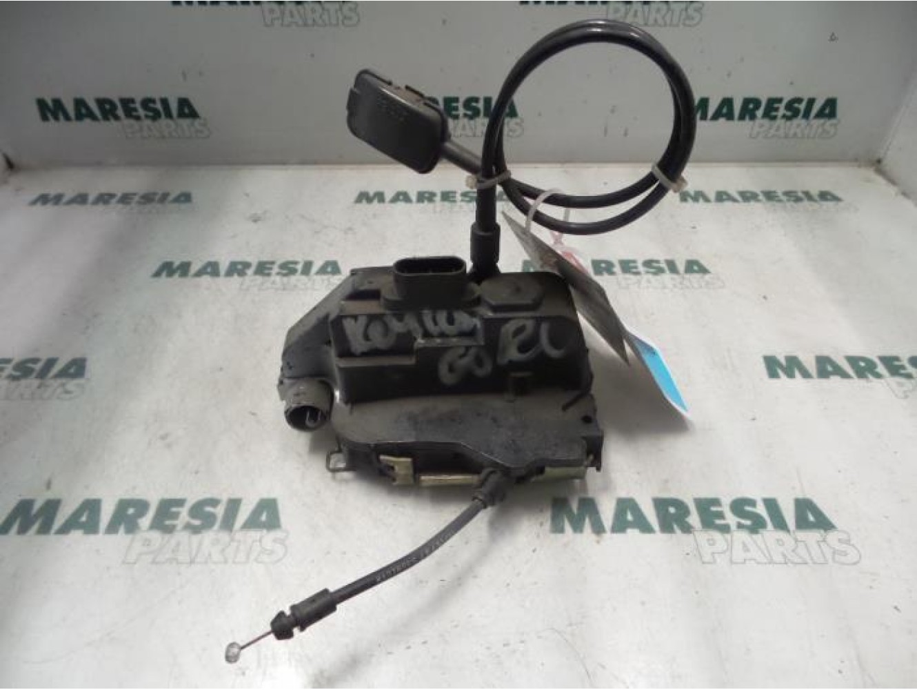 Renault - Megane - Front door lock mechanism 4-door, right
