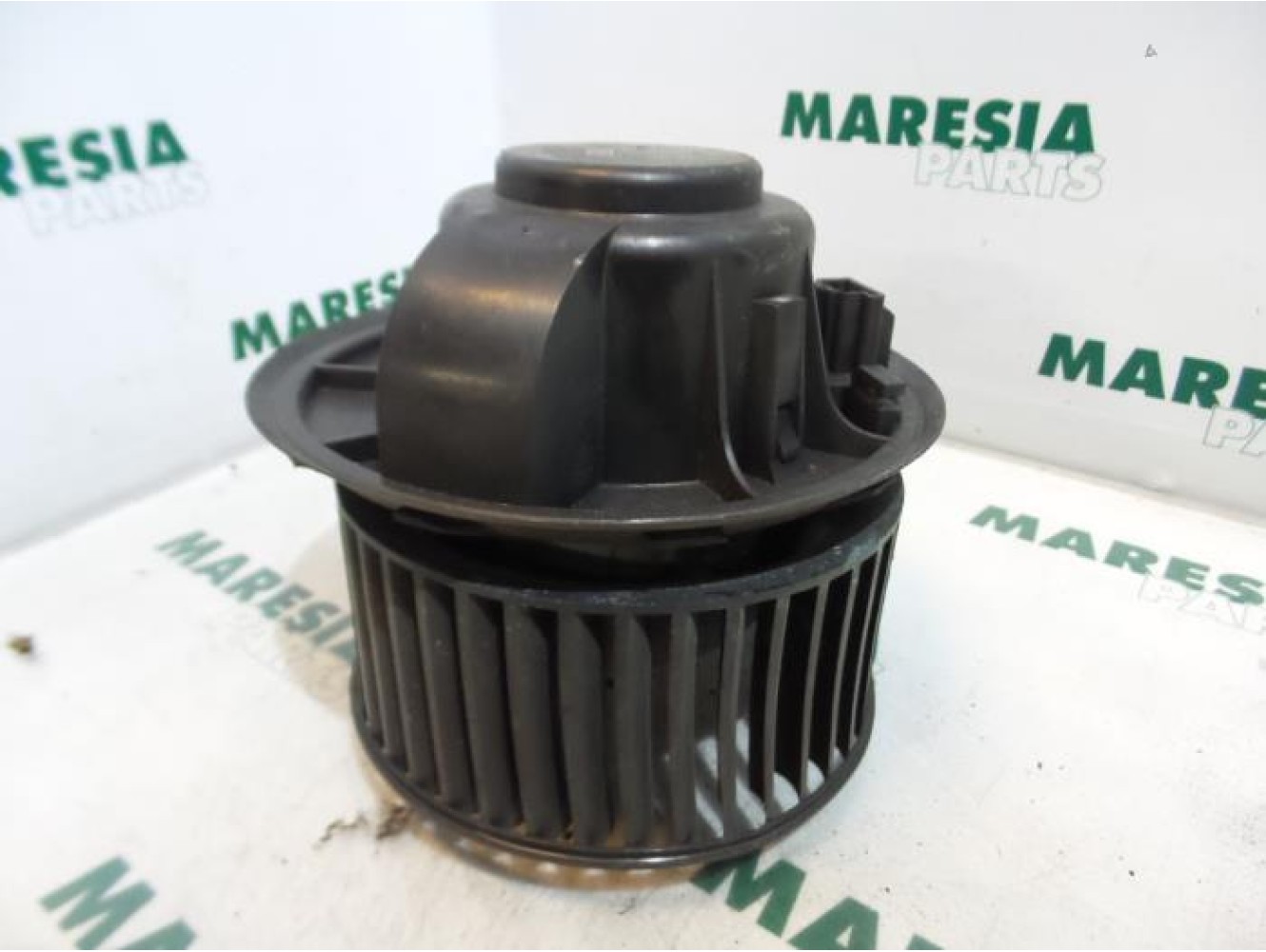 Alfa Romeo - 156 - Heating and ventilation fan motor