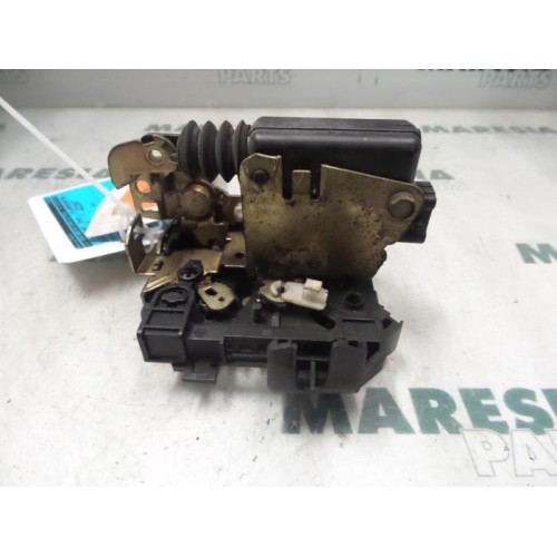 Renault - Megane - Front door lock mechanism 4-door, right