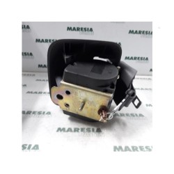 Renault - Megane - Rear seatbelt, centre