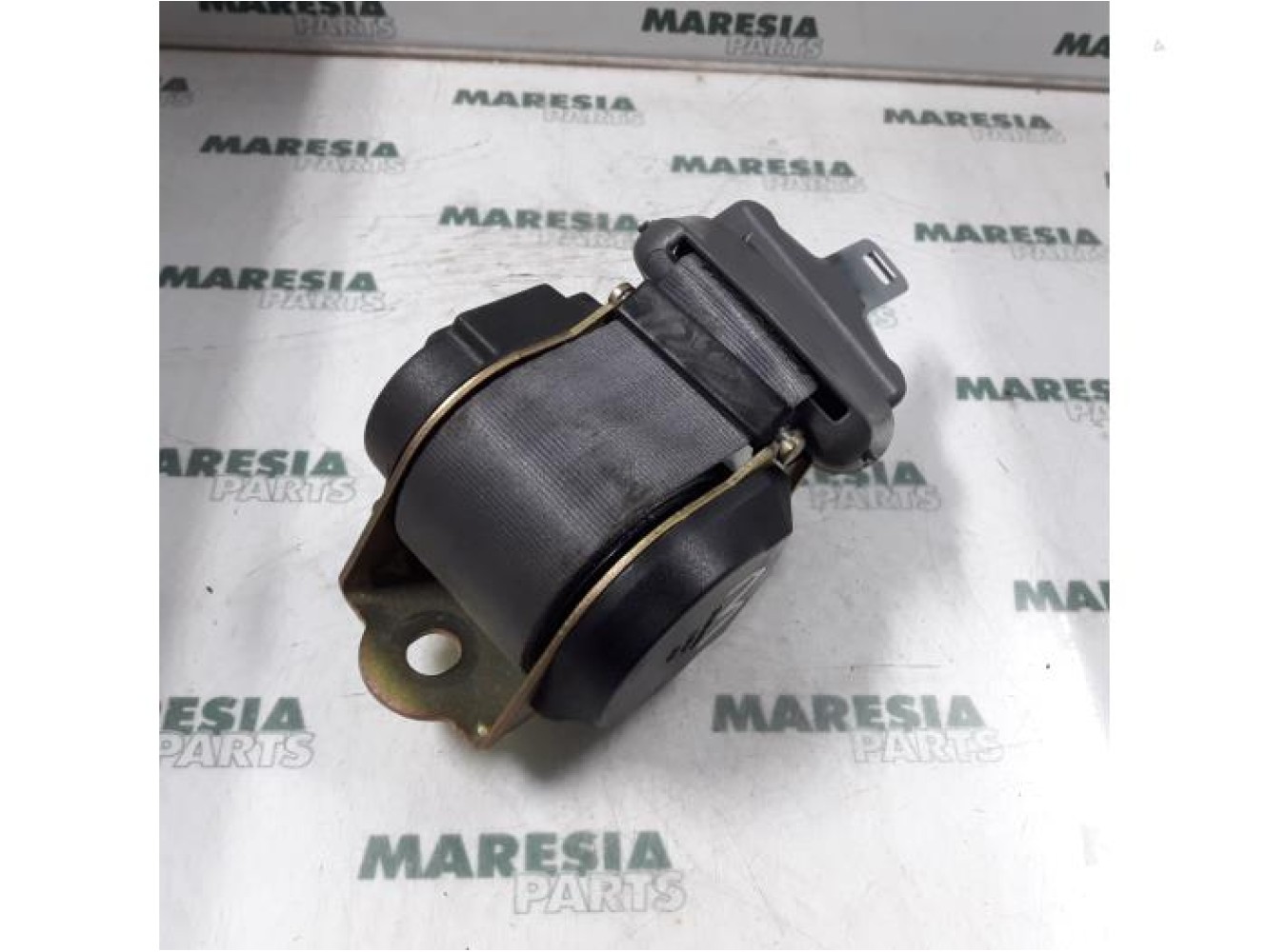 Renault - Megane - Rear seatbelt, centre