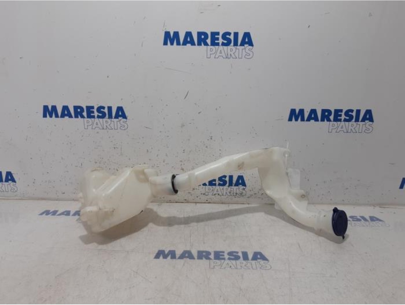 Citroen - C3 - Front windscreen washer reservoir