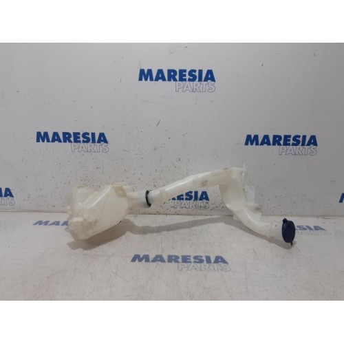 Citroen - C3 - Front windscreen washer reservoir