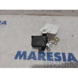 Citroen - C1 - Tailgate lock mechanism