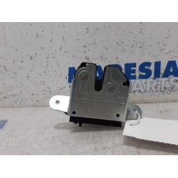 Fiat - Panda - Tailgate lock mechanism