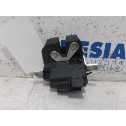 Fiat - Panda - Tailgate lock mechanism