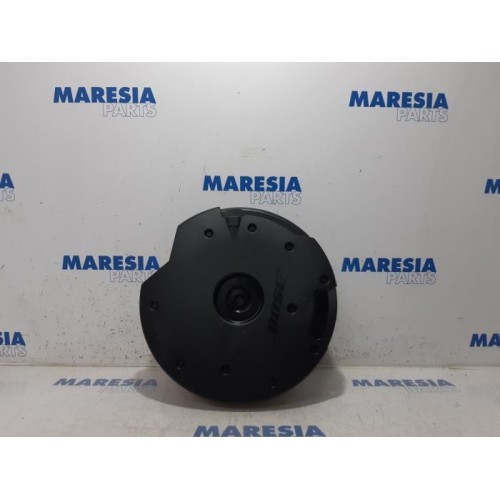 Renault - Megane - Subwoofer