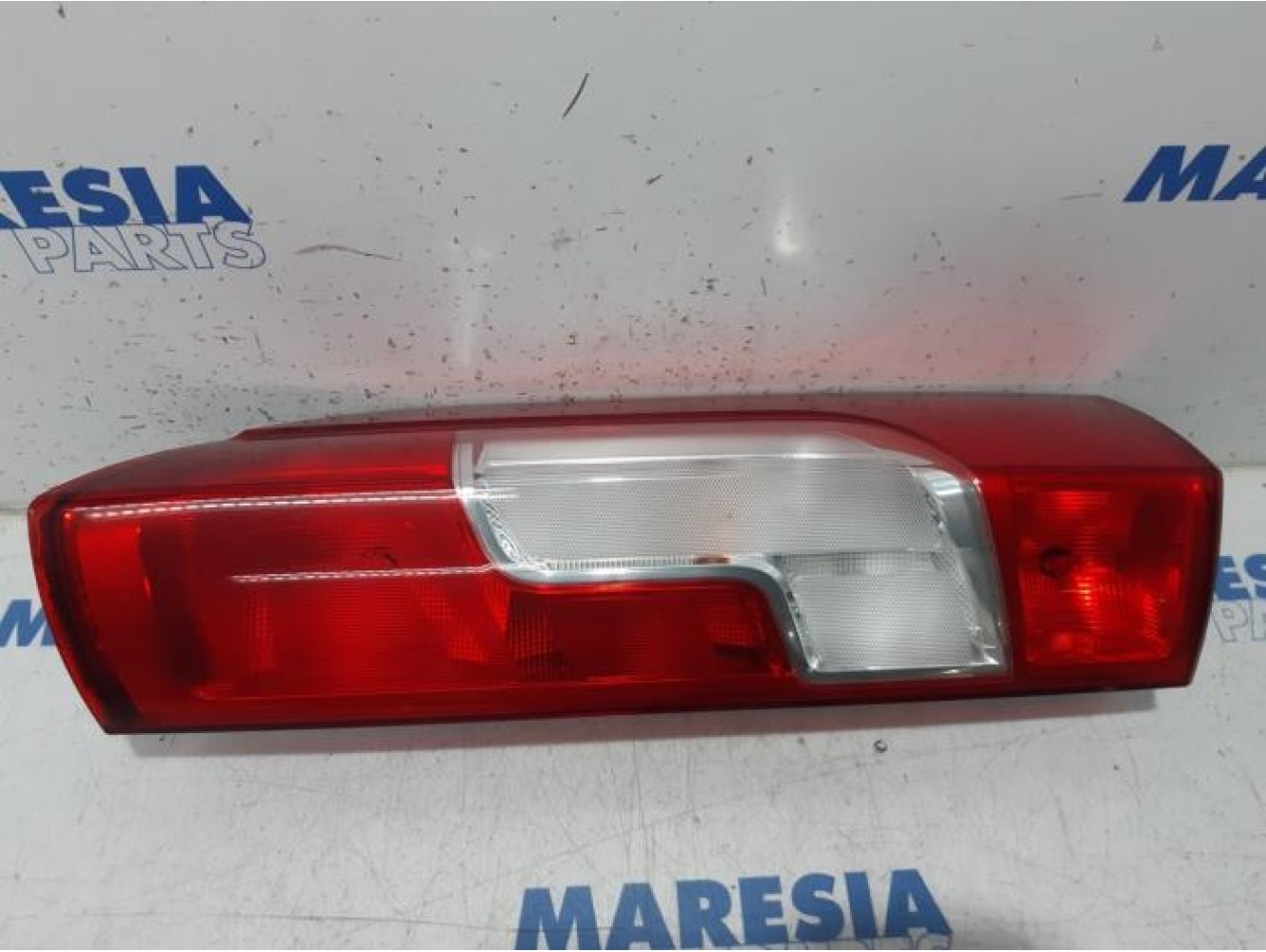 Citroen - Jumper - Feu arrière droit
