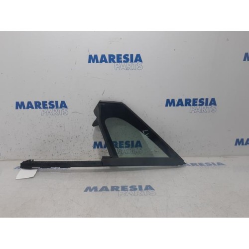 Peugeot - 208 - Dreieckfenster links vorne
