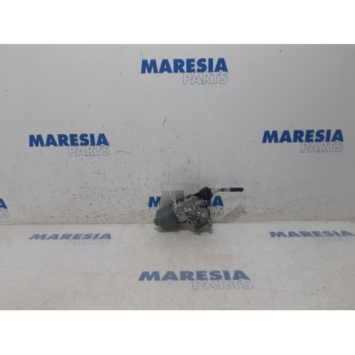 Peugeot - 208 - Front wiper motor