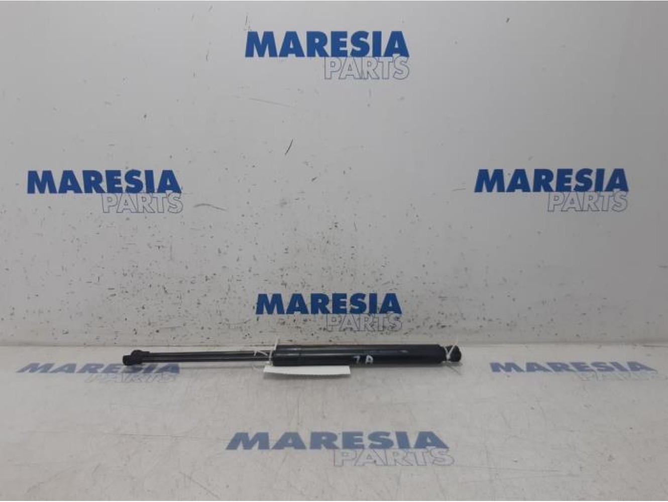 Peugeot - 208 - Set of tailgate gas struts