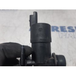 Peugeot - 208 - Scheibensprüherpumpe vorne