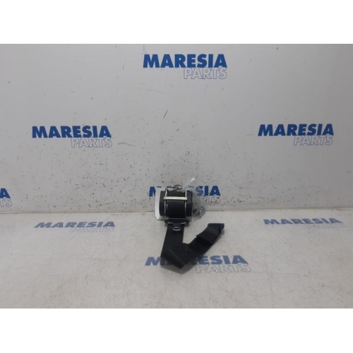 Peugeot - 207 - Rear seatbelt, left