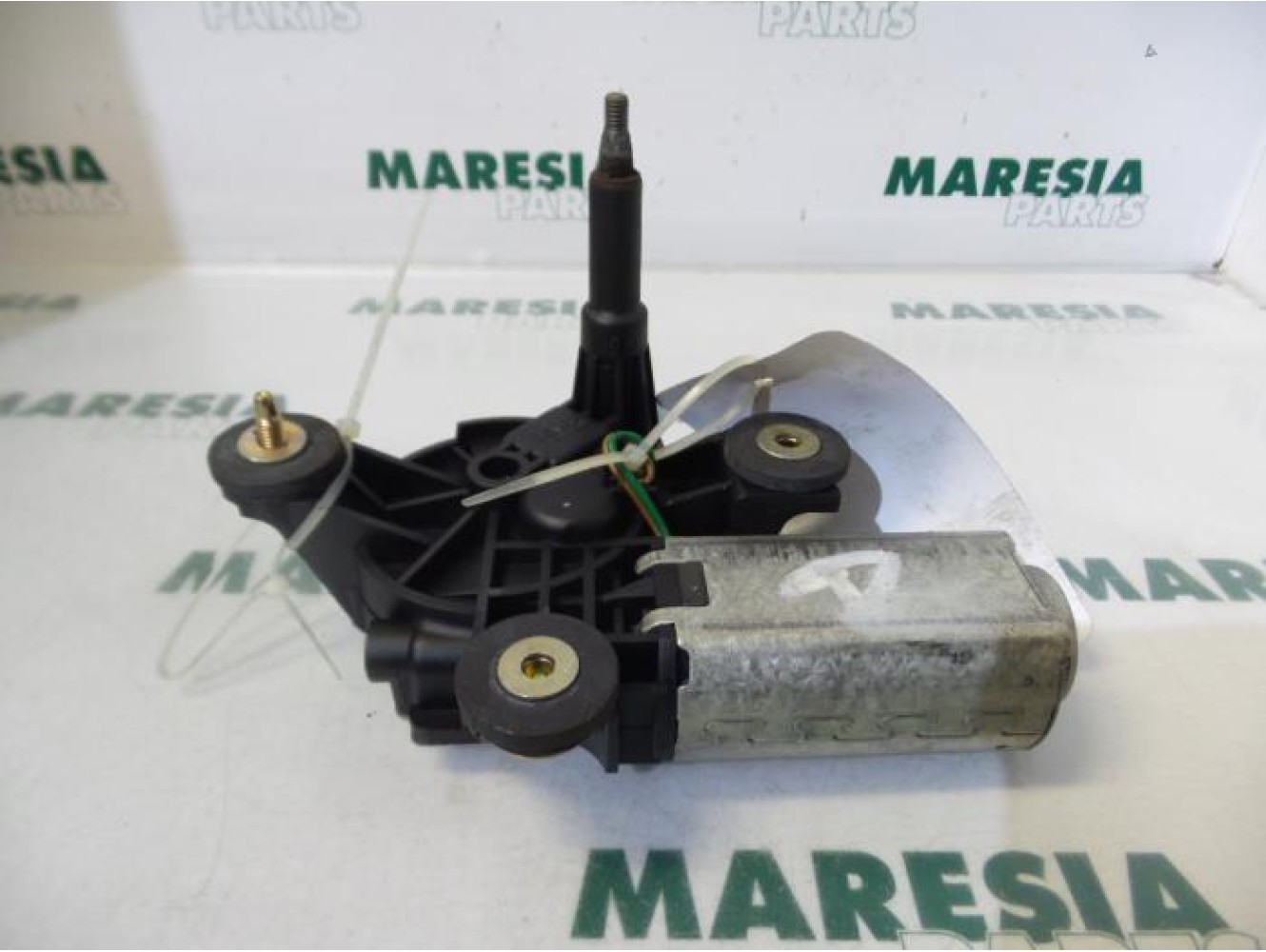Fiat - Panda - Ruitenwissermotor achter