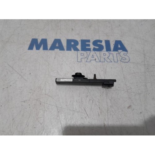 Peugeot - Expert - Antenne amplificateur