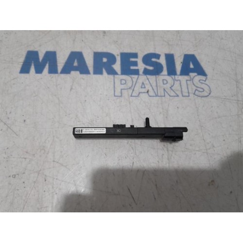 Peugeot - Expert - Antenne amplificateur