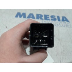 Peugeot - Expert - Glow plug relay