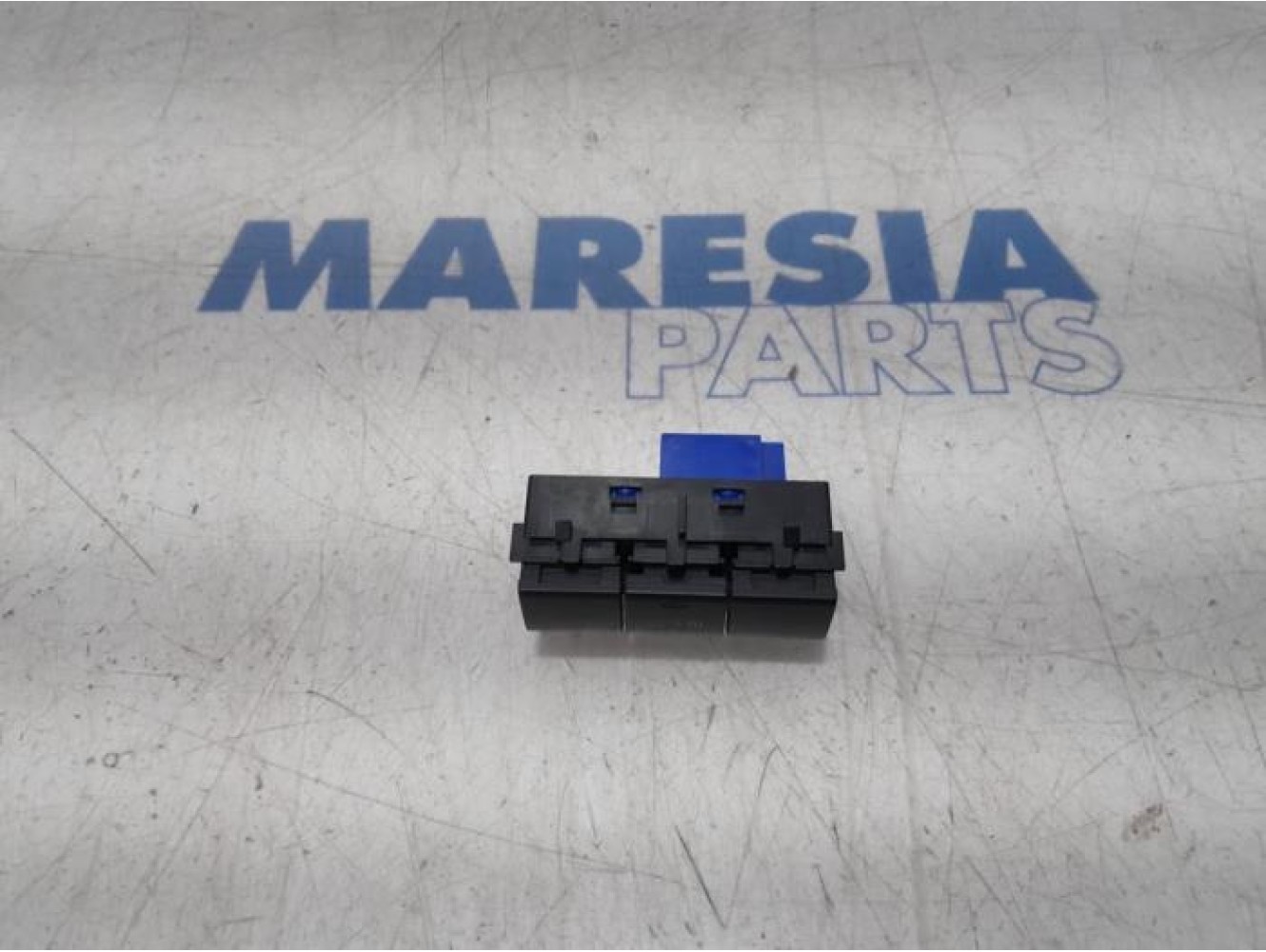 Peugeot - Expert - Central locking switch