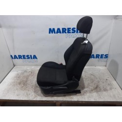 Peugeot - 207 - Sitz links