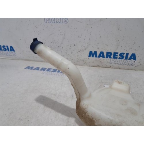 Fiat - Panda - Front windscreen washer reservoir
