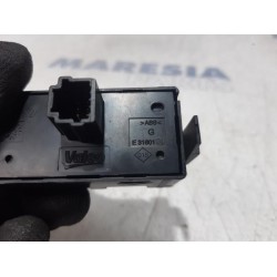 Renault - Kangoo - Panic lighting switch