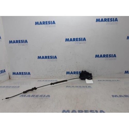 Renault - Kangoo - Sliding door lock mechanism, right