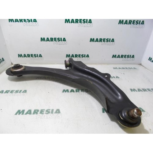 Renault - Megane - Front lower wishbone, right