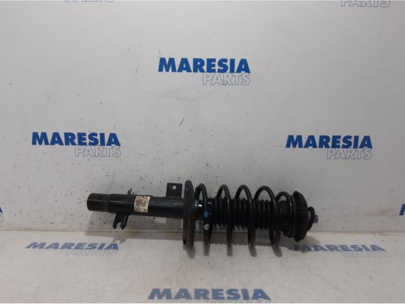 Peugeot - 208 - Front shock absorber rod, left