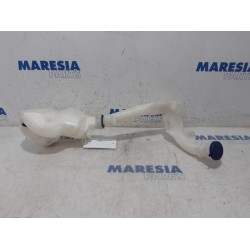 Peugeot - 208 - Front windscreen washer reservoir