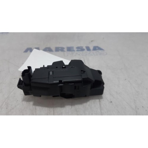Peugeot - 508 - Tailgate lock mechanism