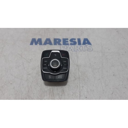 Peugeot - 508 - Panneau de commandes navigation
