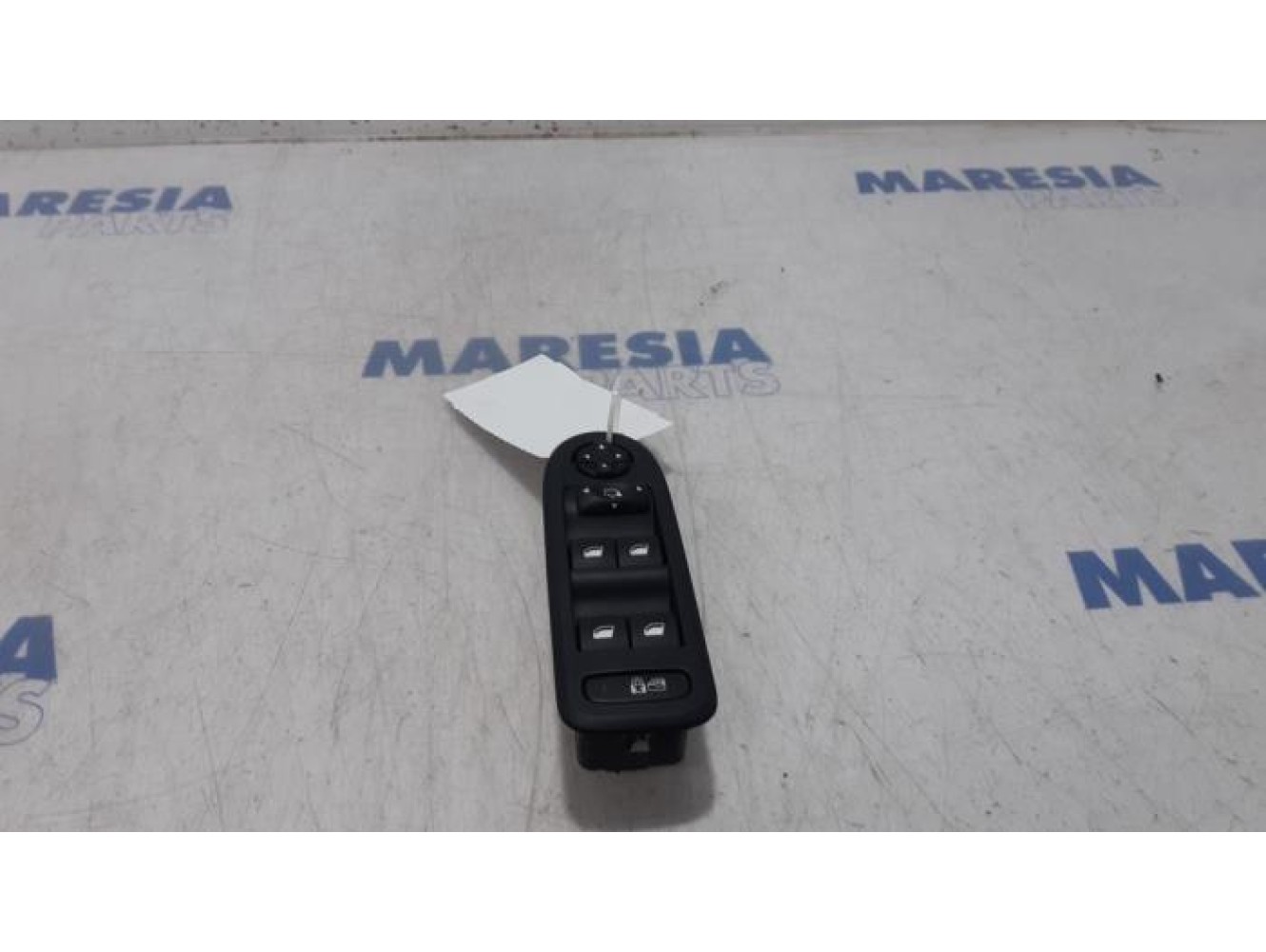 Peugeot - 508 - Multi-functional window switch