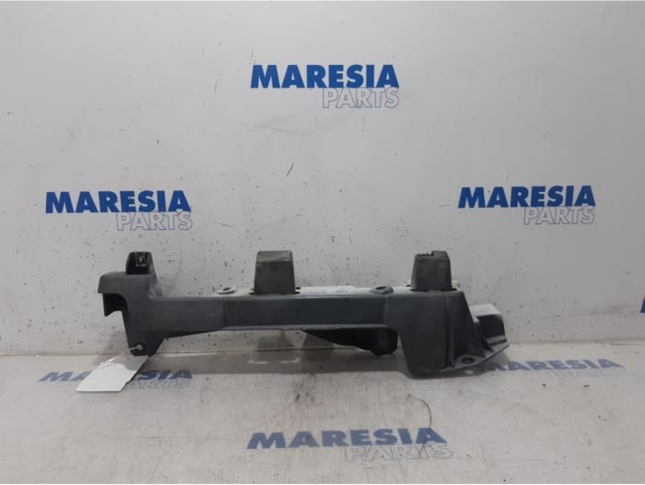 Renault - Kangoo - Front bumper, right-side component