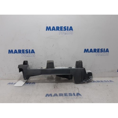 Renault - Kangoo - Front bumper, right-side component