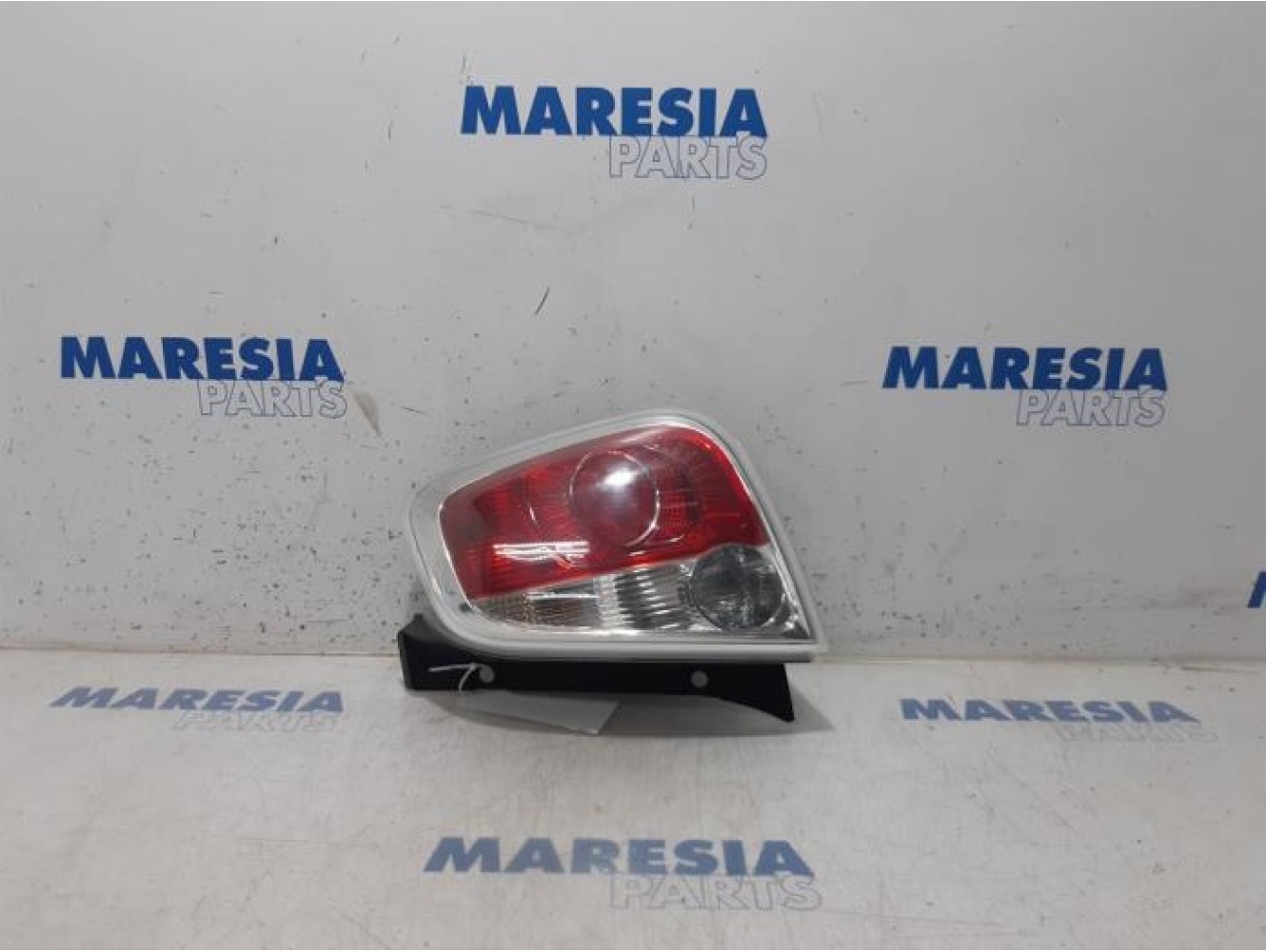 Fiat - 500 - Taillight, right