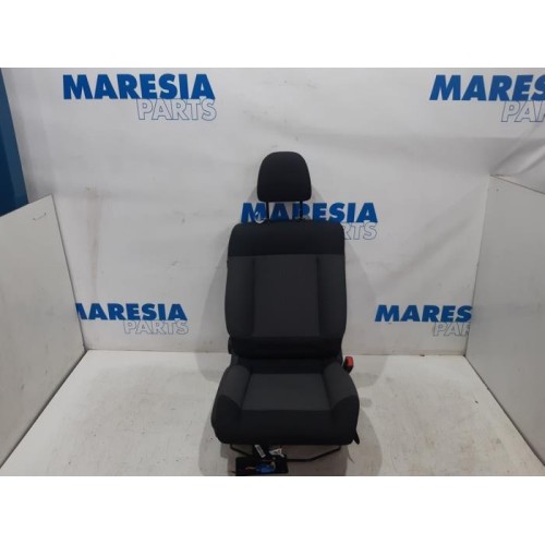 Citroen - C4 Cactus - Seat, right
